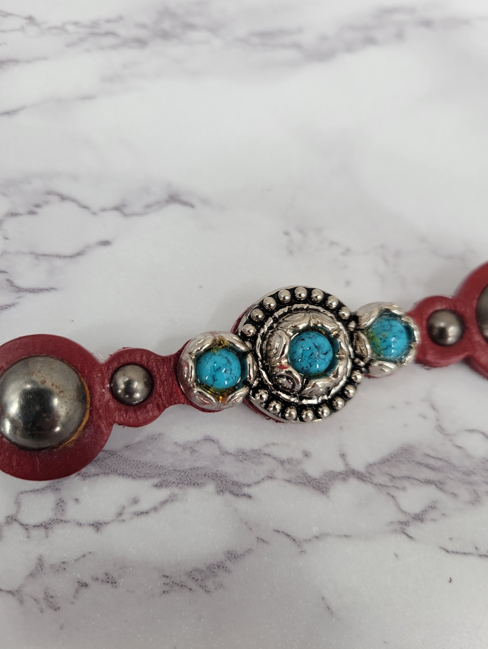 Old Trend Red Leather Faux Turquoise Concho Studded Belt Western - Picture 7 of 12